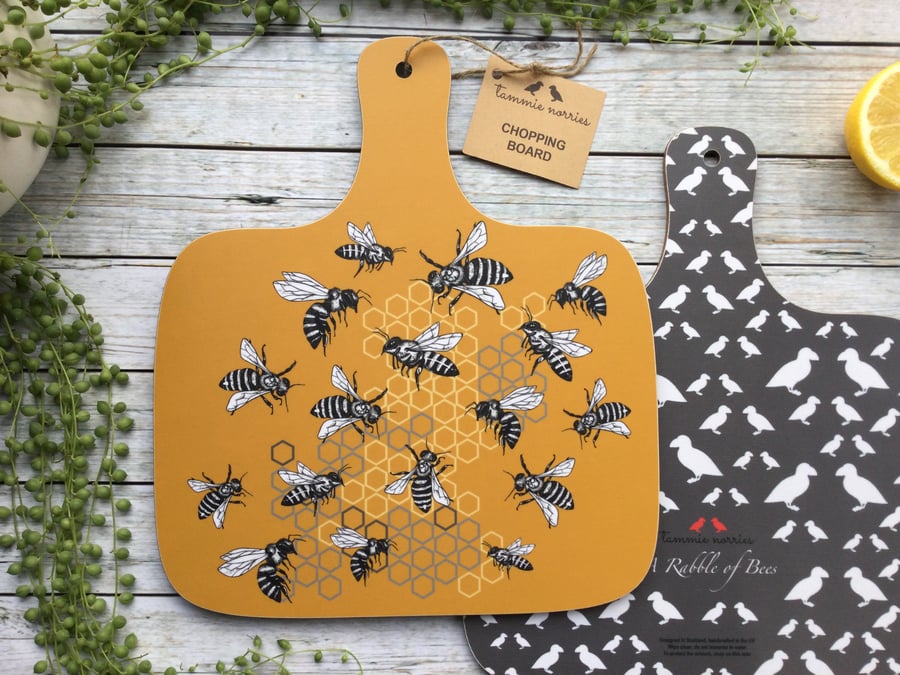 Chopping Board Bee