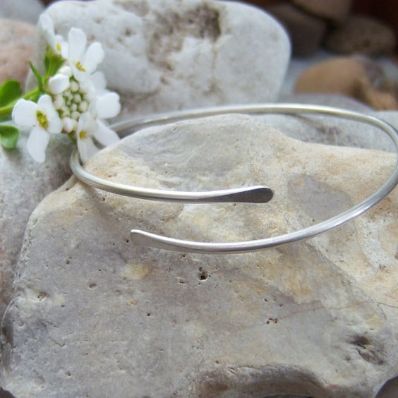 Sterling silver wraparound bangle