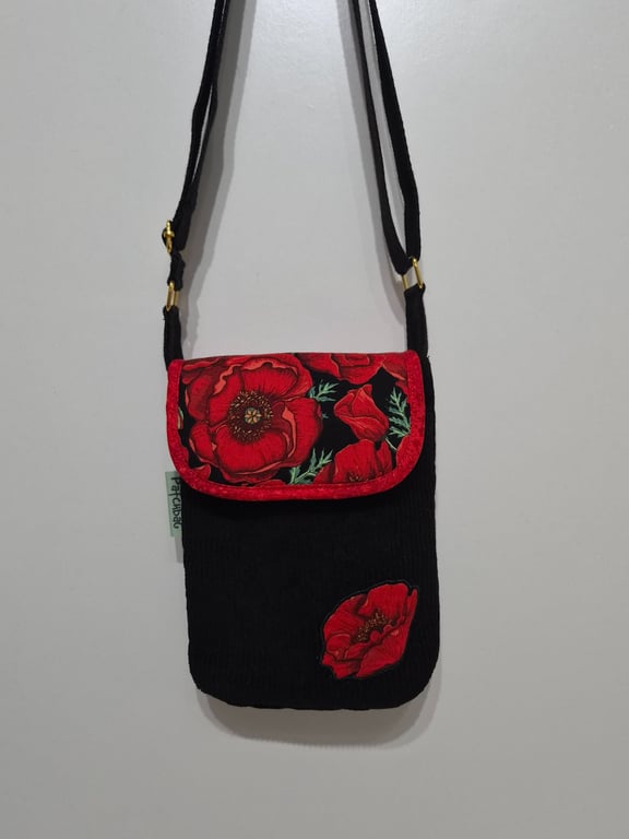Phone pouch with poppy flowers 