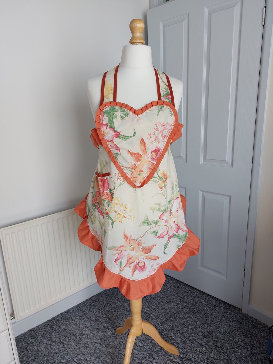 1950's retro style sweetheart apron