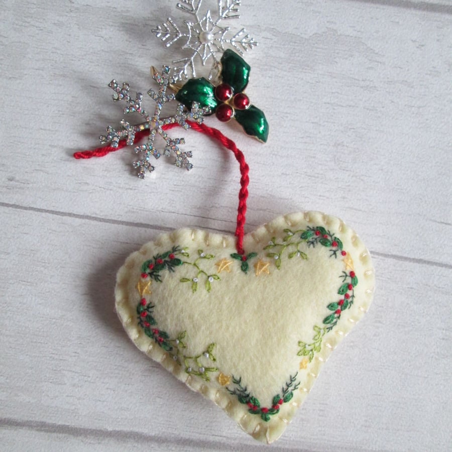 2023 Hand Embroidered Keepsake Christmas Heart - Festive Wreath on Cream