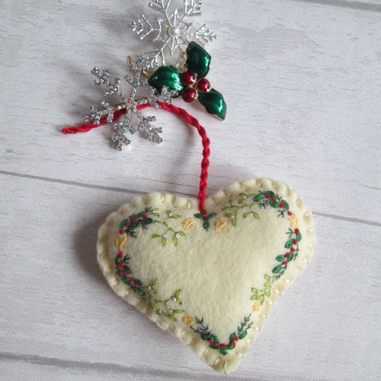 Hand Embroidered Keepsake Christmas Heart - Festive Wreath on Cream
