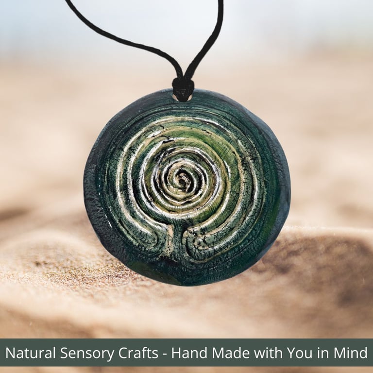 Multisensory finger labyrinth jewellery, Essential oil diffuser necklace - F