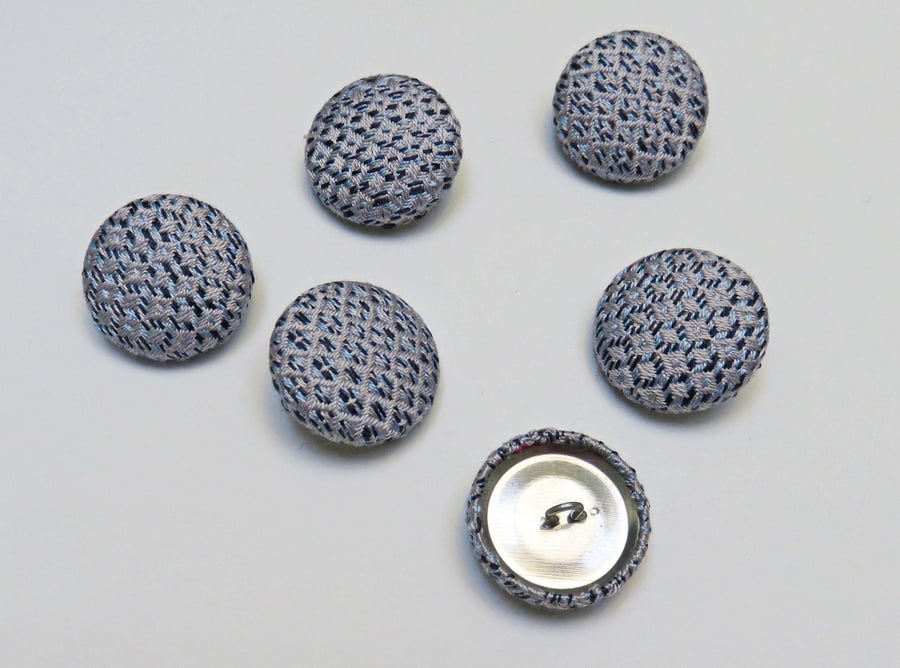 6 Silk Buttons