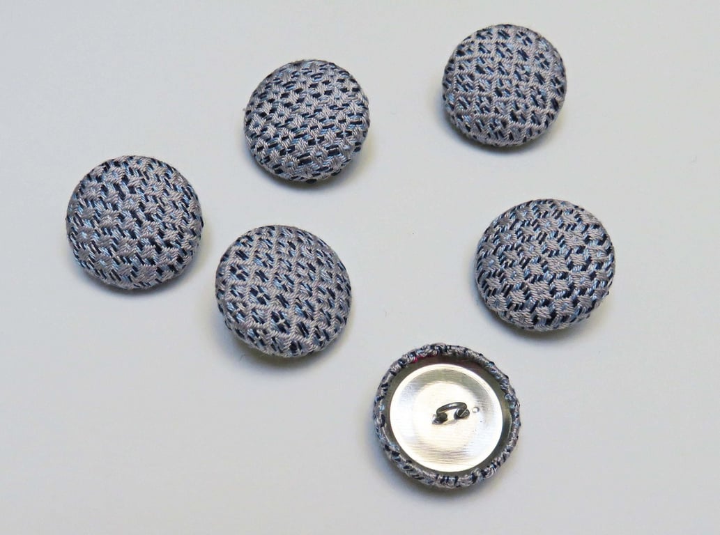 6 Silk Buttons