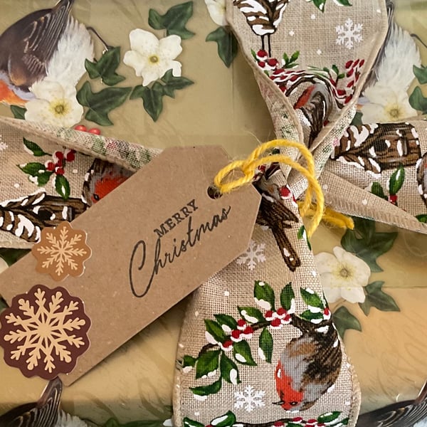 Set of five Kraft card Christmas gift tags.
