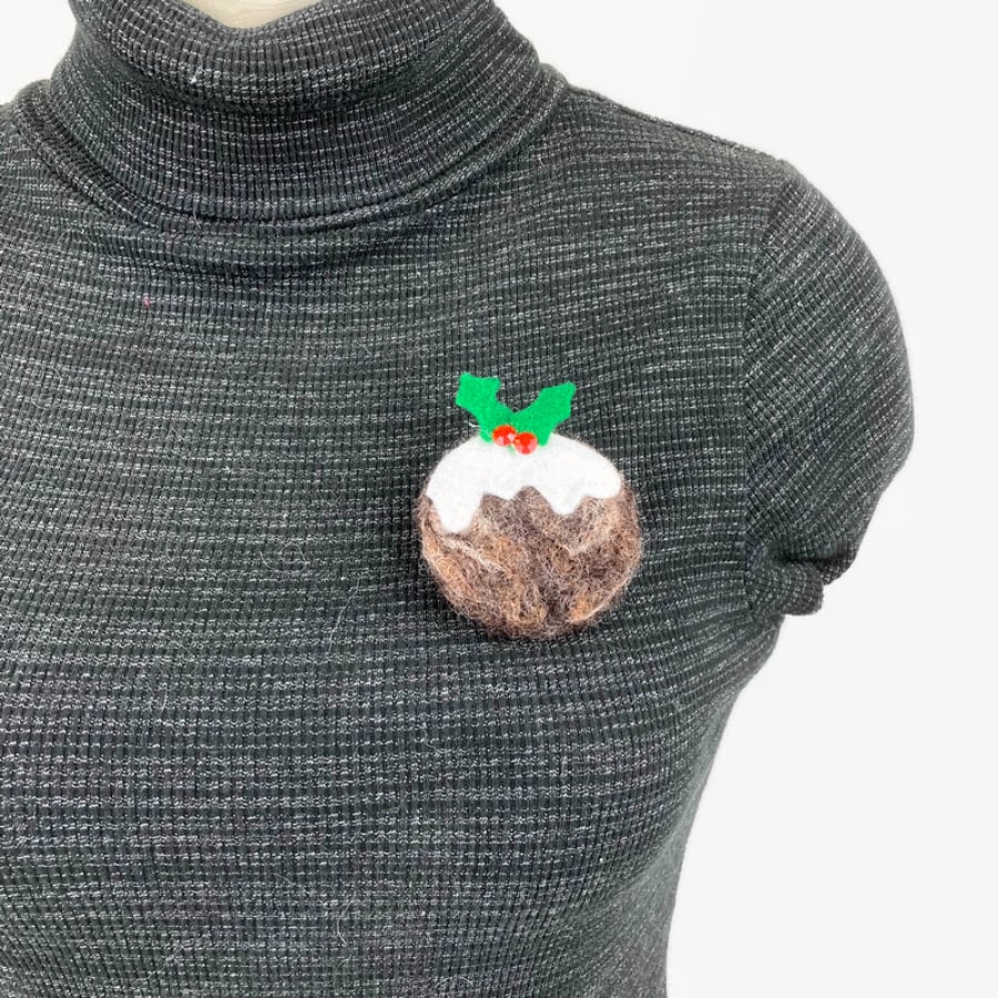 Christmas pudding needle felted brooch