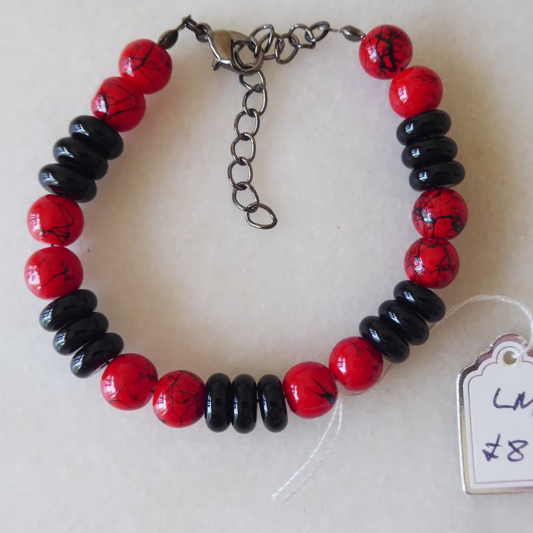 Red and Black Beaded Adjustable Bracelet - Summer Seconds