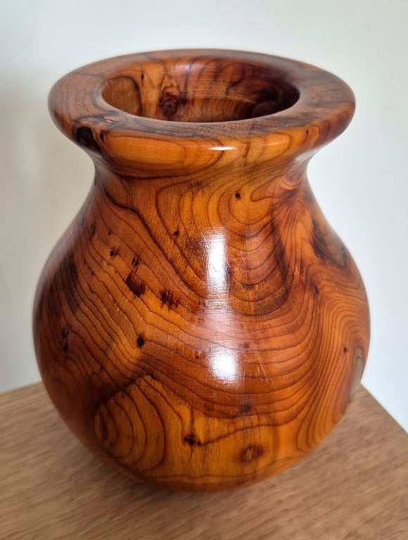 Beautiful yew wood vase 