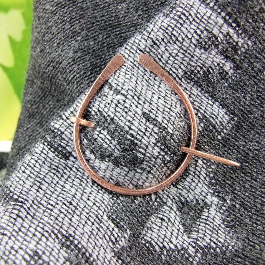 Pennanular Brooch, Shawl Pin, Bronze Celtic Clasp for Wrap