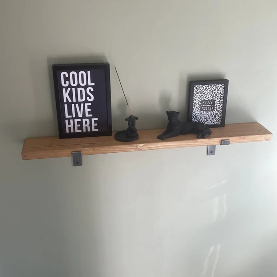 SHELVES FOR PLASTERBOARD WALLS