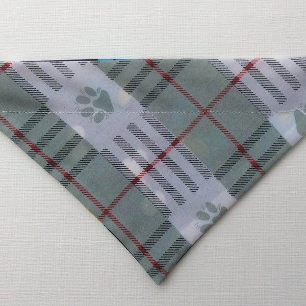 Reversible, over the collar bandana for small dog 