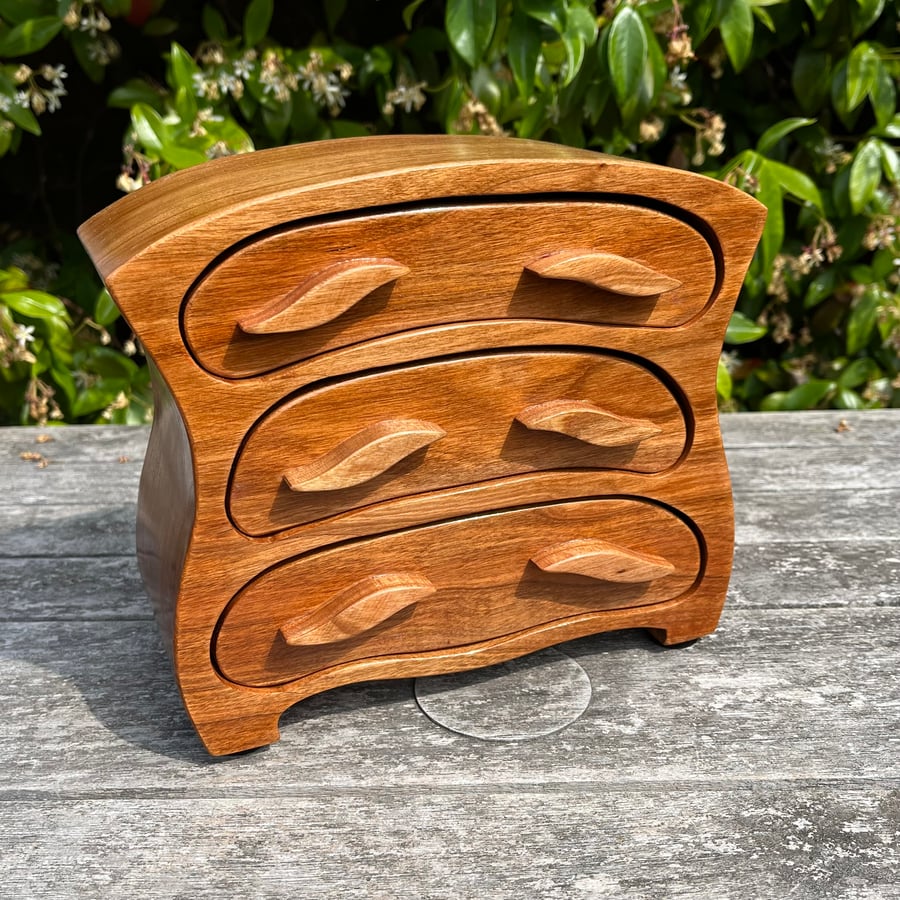 Cherry Wood Jewellery Box (WJB27)