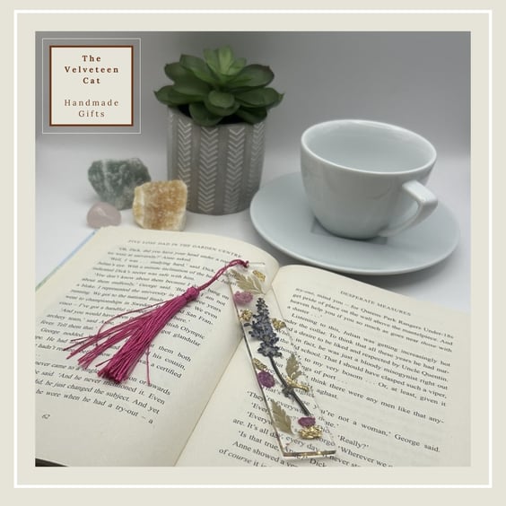 Resin Dried Flower Bookmark Page Marker in Pink and Purple