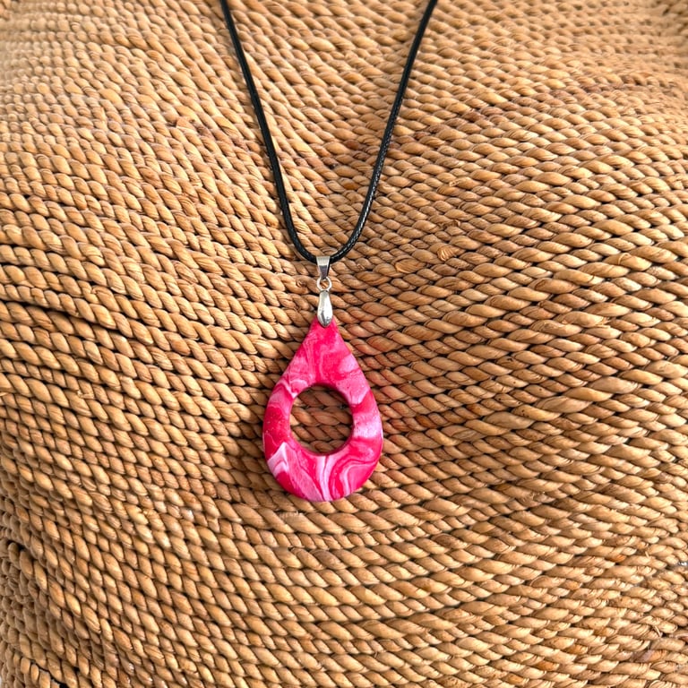 Pink and Red Marbled Glasses Holder Necklace Shimmer Teardrop Pendant