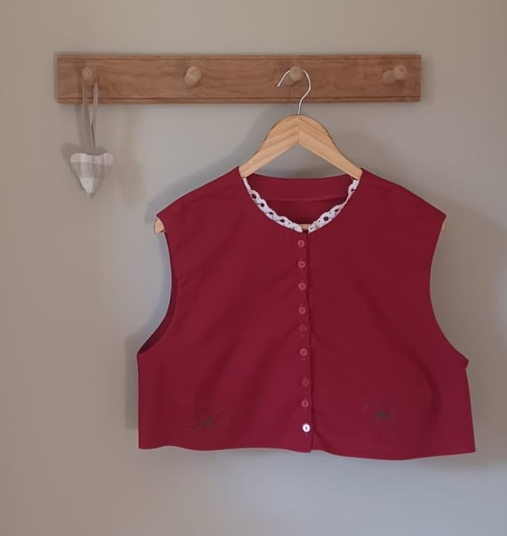 Embroidered, lace trim top