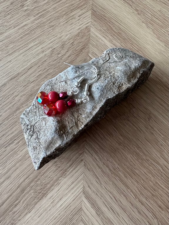 Red dangle and drop earrings. Rondelles, glass pearls, fire polished 