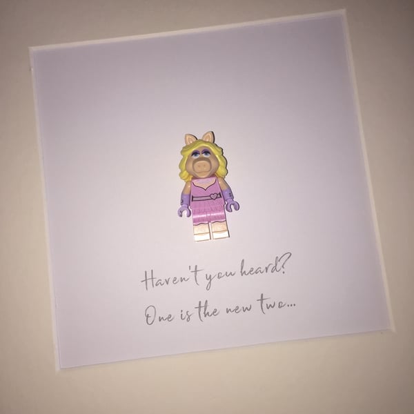 MISS PIGGY - THE MUPPETS - FRAMED LEGO MINIFIGURE - FABULOUS