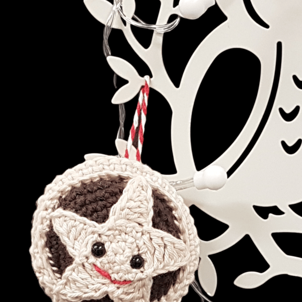 Crochet mince pie Christmas decoration 