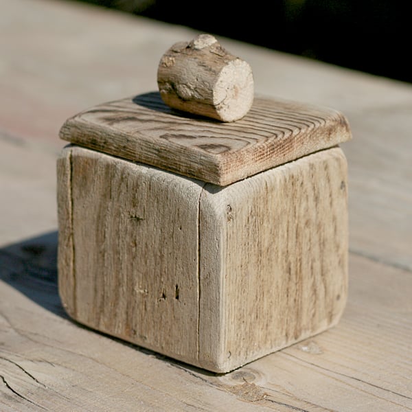 Small Driftwood  Box. Gift Box, Wooden box, Jewelry Box