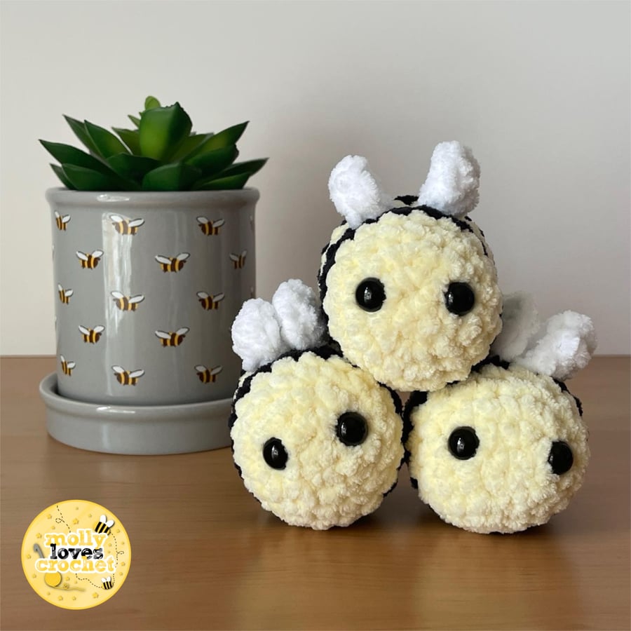 Mini Crochet Bee Plushie 