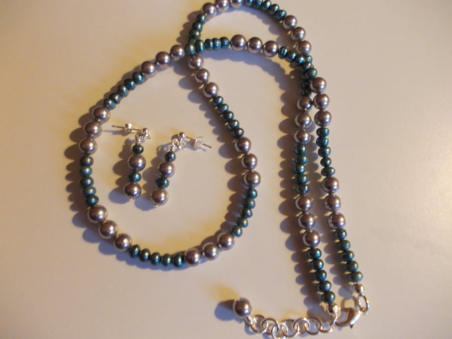 Teal pearl and silver shell pearl necklace and earrings