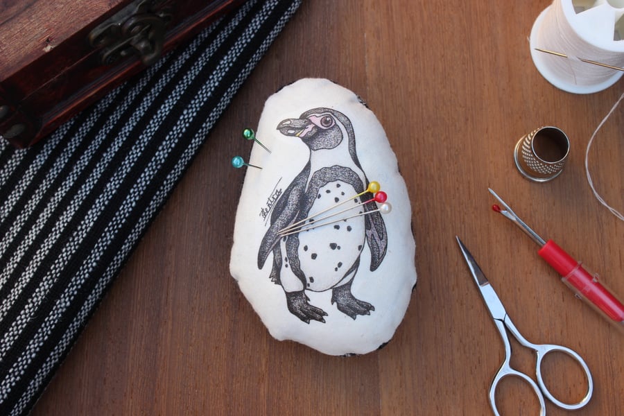 Penguin Welsh Tweed Magnetic Pin Cushion - Bird Plush Needle Minder Gift