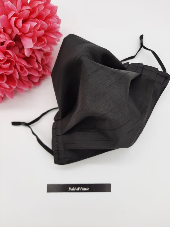 Face mask,  medium,  3 layer,  nose wire, washable, adjustable, black 