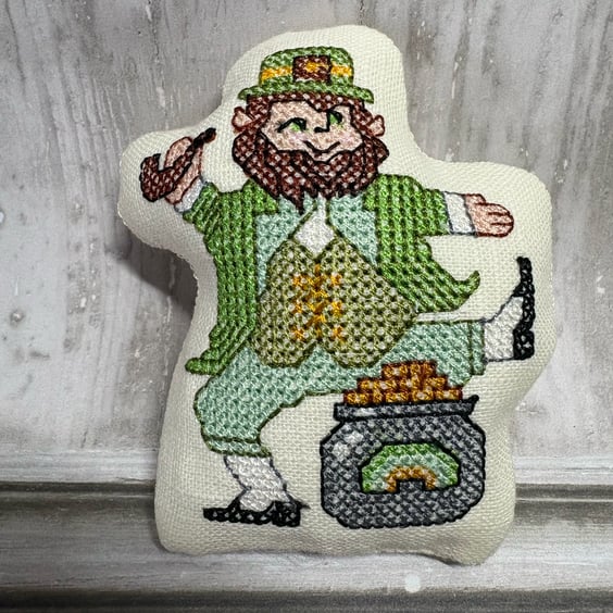 Spring Bowl Filler - Leprauchaun - SY 0057