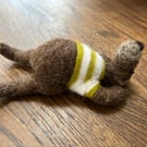 Needle Felted bear relaxing 
