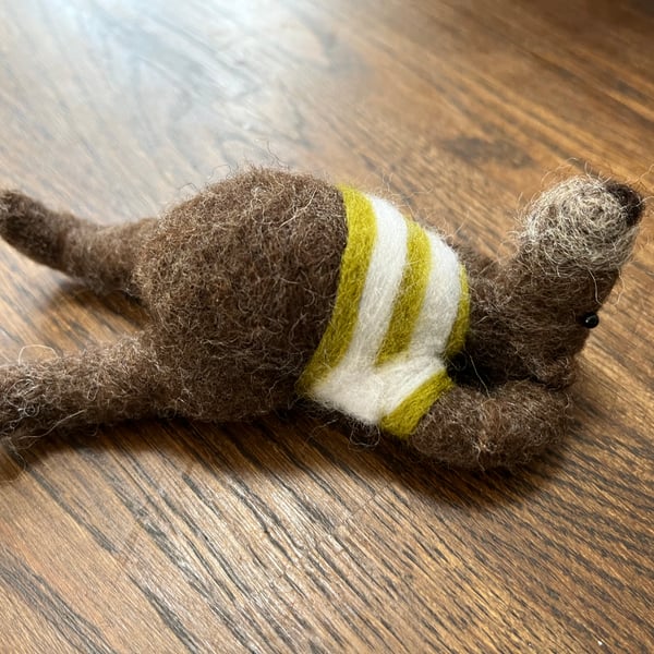 Needle Felted bear relaxing 