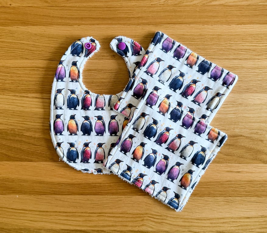 Newborn Baby Boxed Gift Set-Bib & Matching Baby Wipes Bib-Penguin Design-BGS20