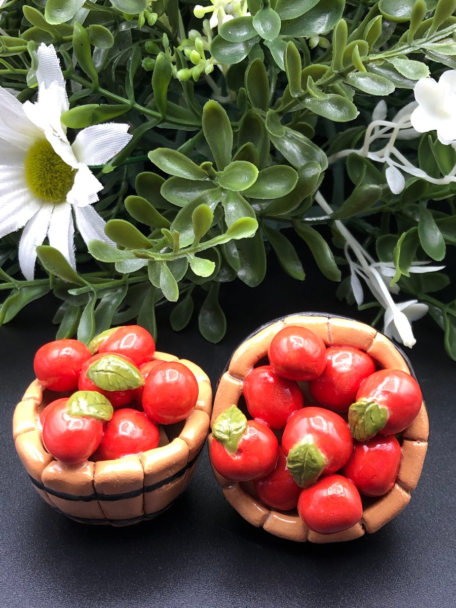Fairy garden ceramic apple barrel 