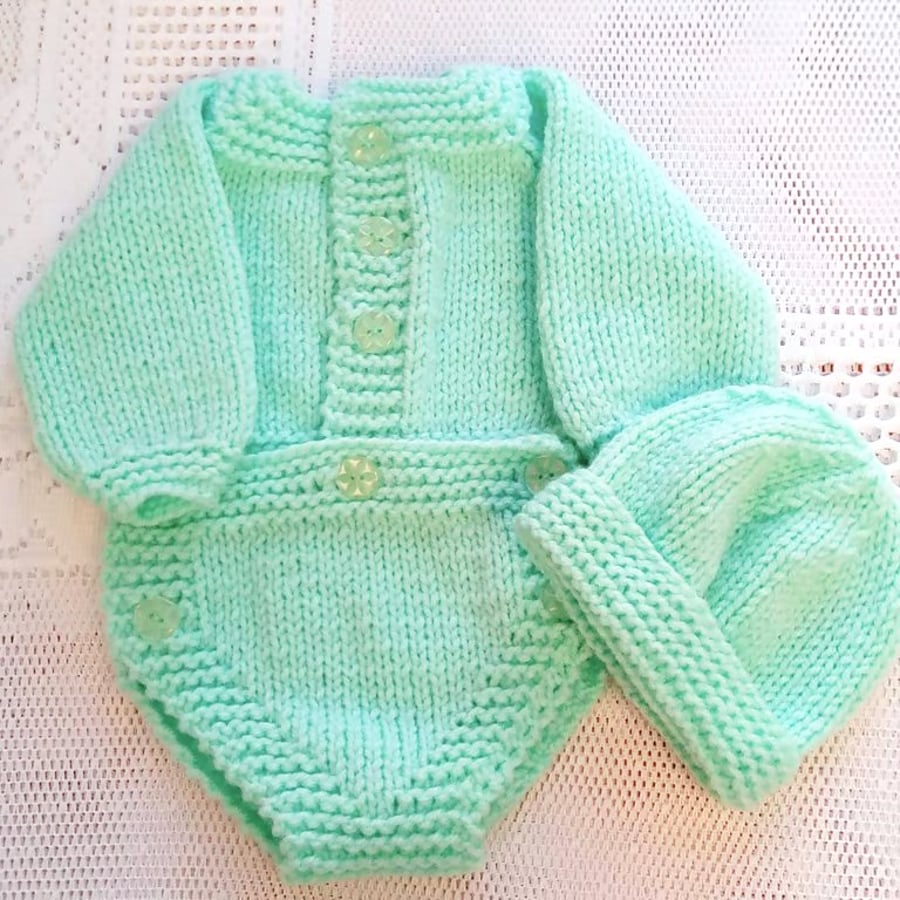 Long Sleeved Romper and Hat Set, Baby Shower Gift, Premature Sizes Available 