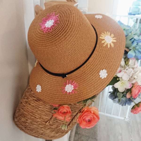 Hand embroidered floral sun hat, straw hat 