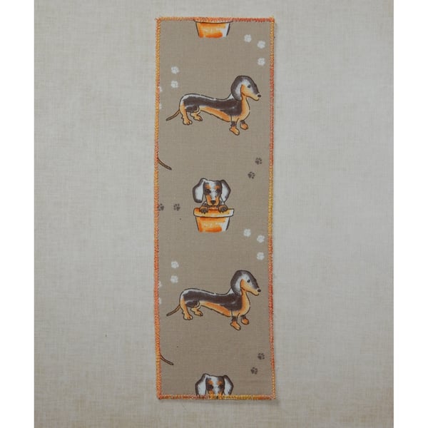Bookmark cute dachshunds