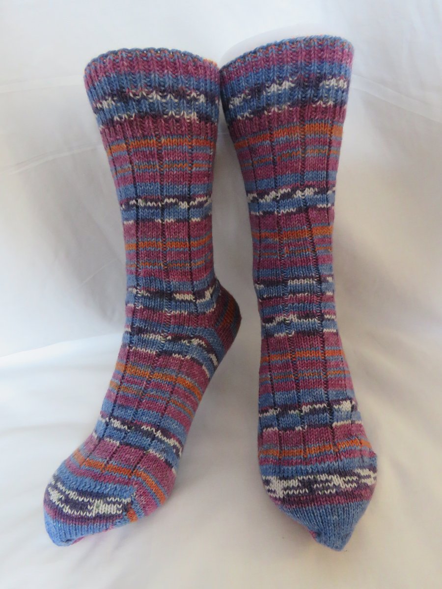 Hand-cranked Knitted Ribbed Wool Socks Size 6 to 7