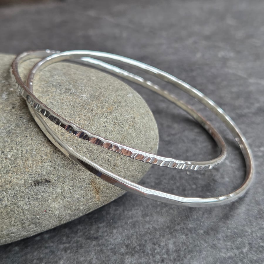 Interlocking silver bangle set, Hammered double bangle