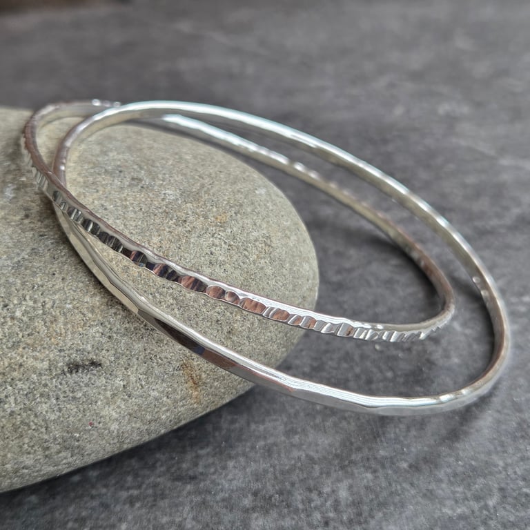 Interlocking silver bangle set, Hammered double bangle