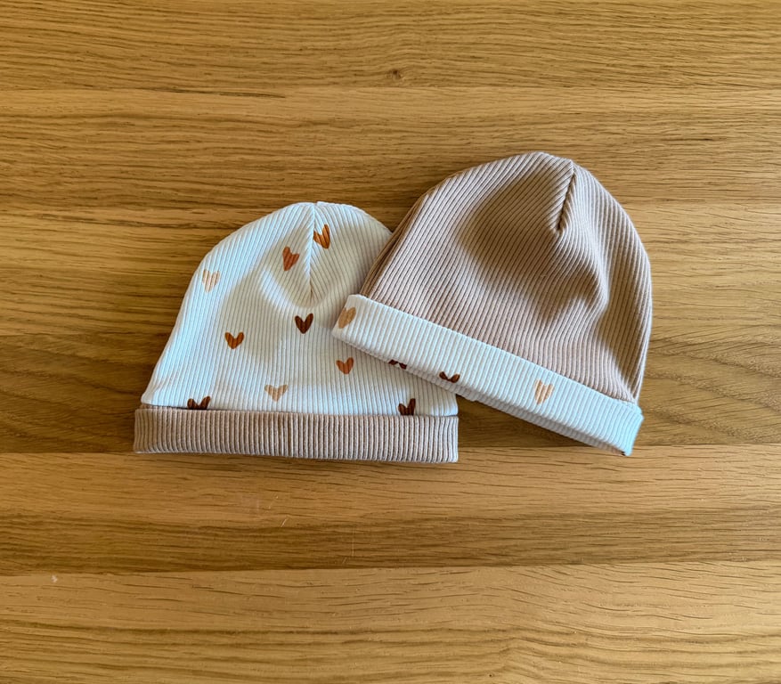 Newborn Baby Hats, Beanie hats. 2 PK. Ideal for the newborn baby 0-3mths - BE01
