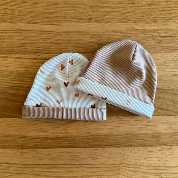 Newborn Baby Hats, Beanie hats. 2 PK. Ideal for the newborn baby 0-3mths - BE01