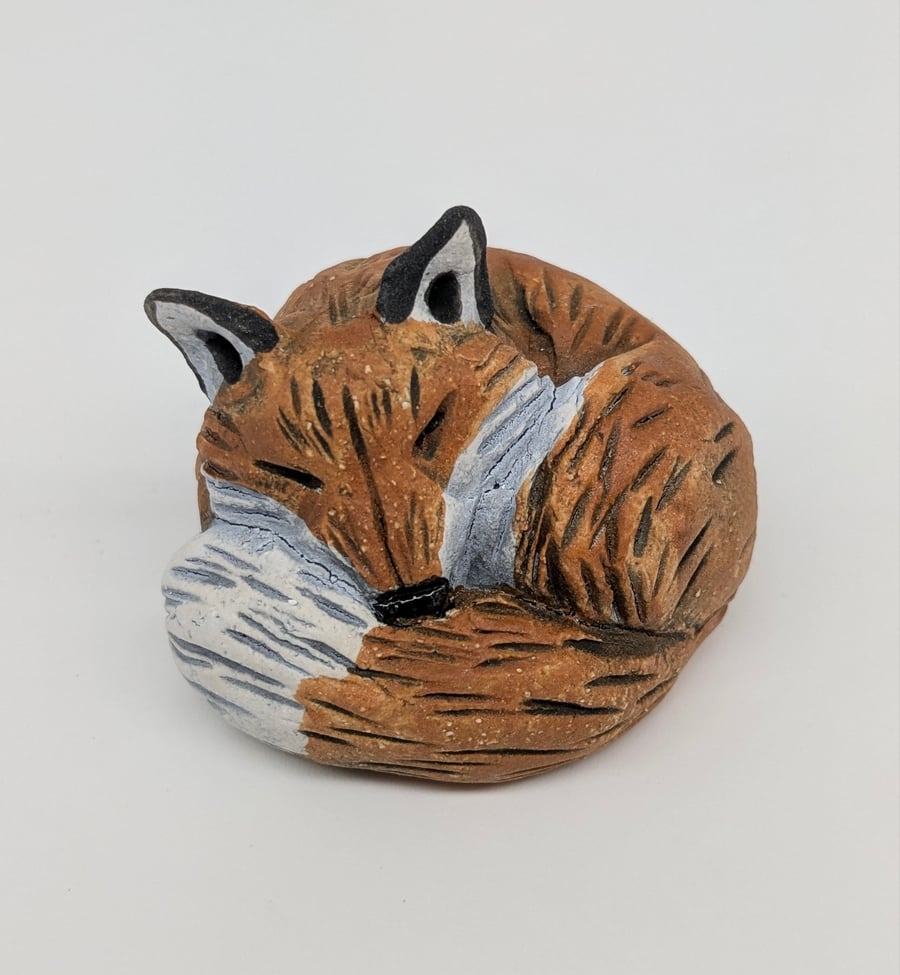 Mini sleeping Fox 1