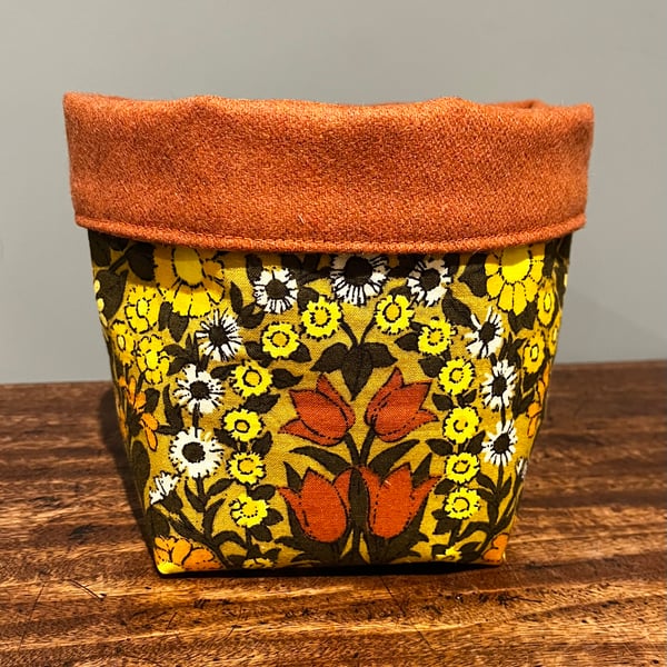 Vintage Daisy Chain cotton reversible storage basket plant pot craft storage