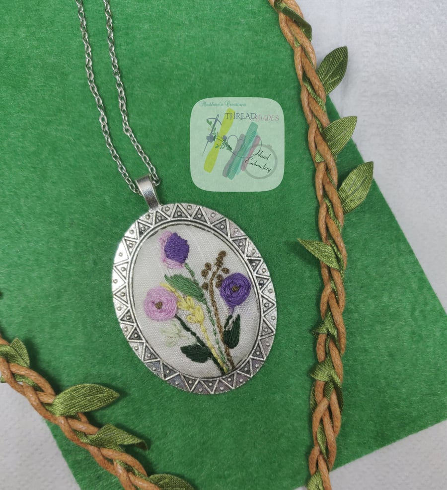 Hand embroidered pendant necklace 