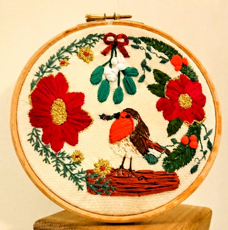 Christmas flowers, leaves and a Robin Embroidery Hoop Picture 