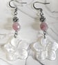 Hawaii inspired shell hibiscus pink stone earrings  - Image 3