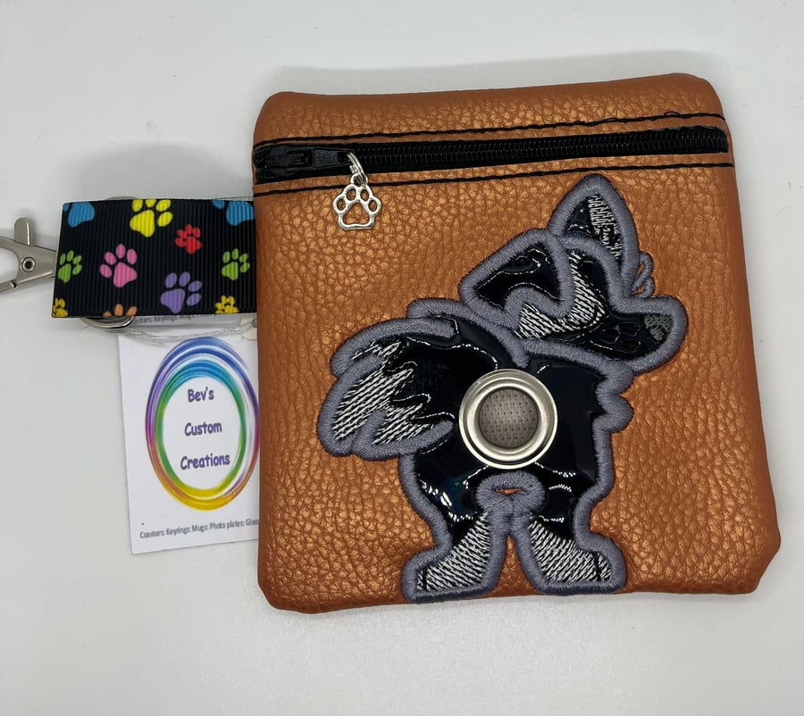 Border Collie, Embroidered Poo bag dispenser. Gold