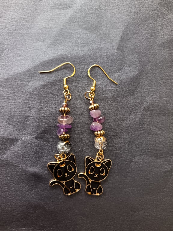 Black cat charm beaded dangle earrings 