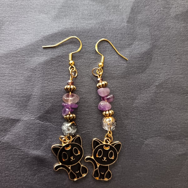 Black cat charm beaded dangle earrings 