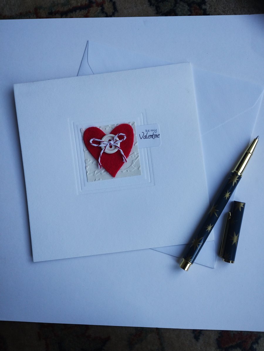 Valentine Card - Fluffy Felt Heart and Button - Be My Valentine